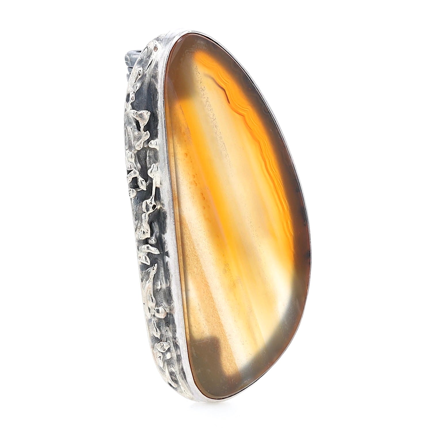 Vintage brooch in 925 silver with an agate, standing turned to the right