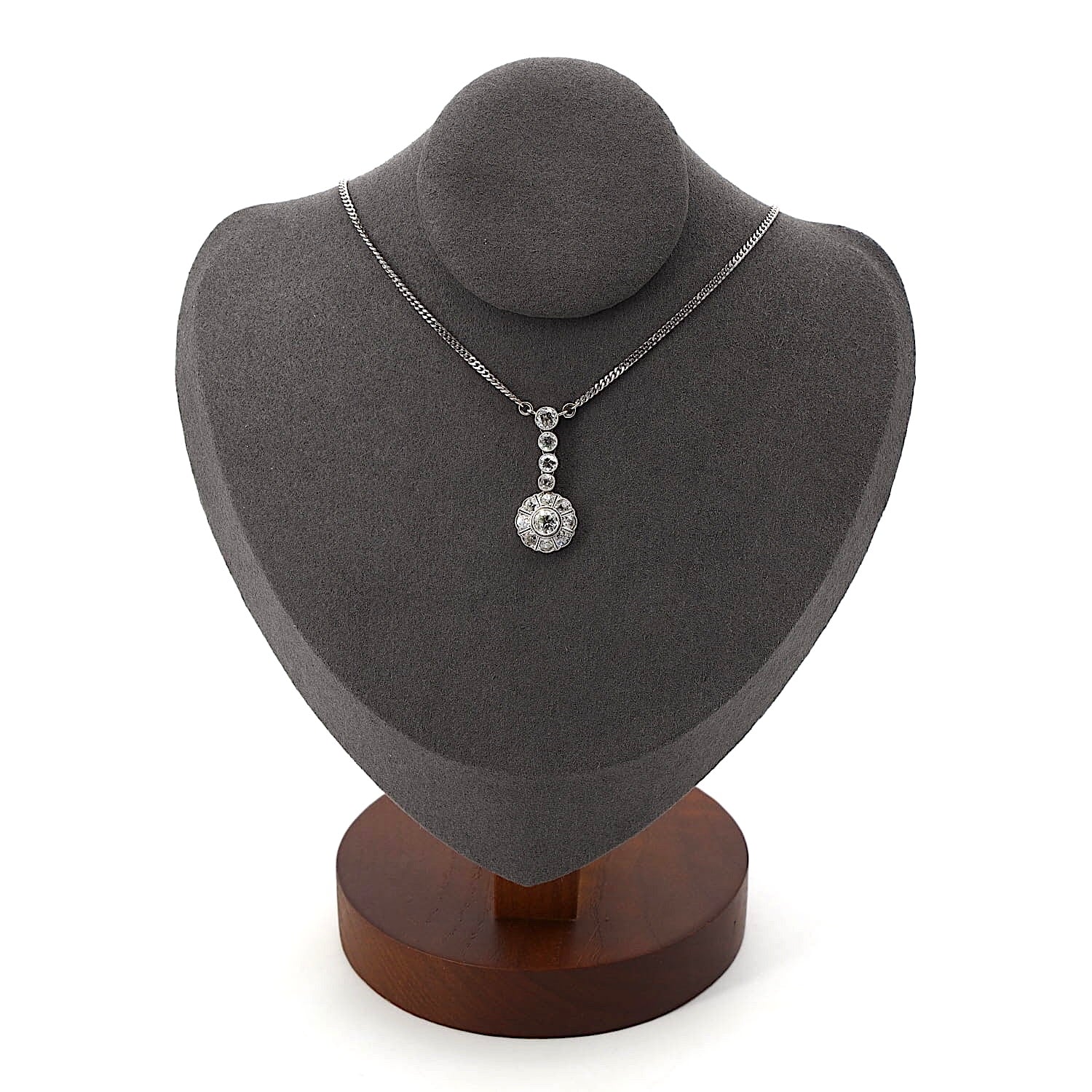 Art Deco and vintage necklace in 585 white gold with approx. 1.4 ct diamonds, on the bust
