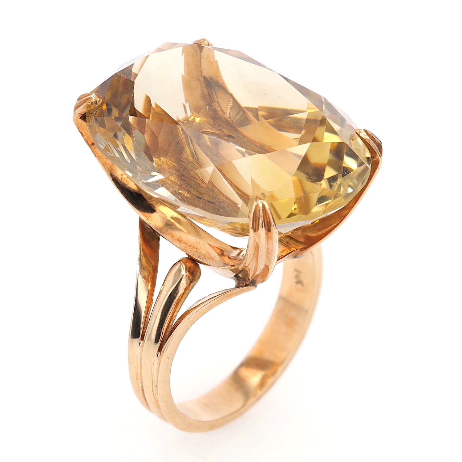 Ring in 585 rose gold with an approx. 40 ct citrine, standing