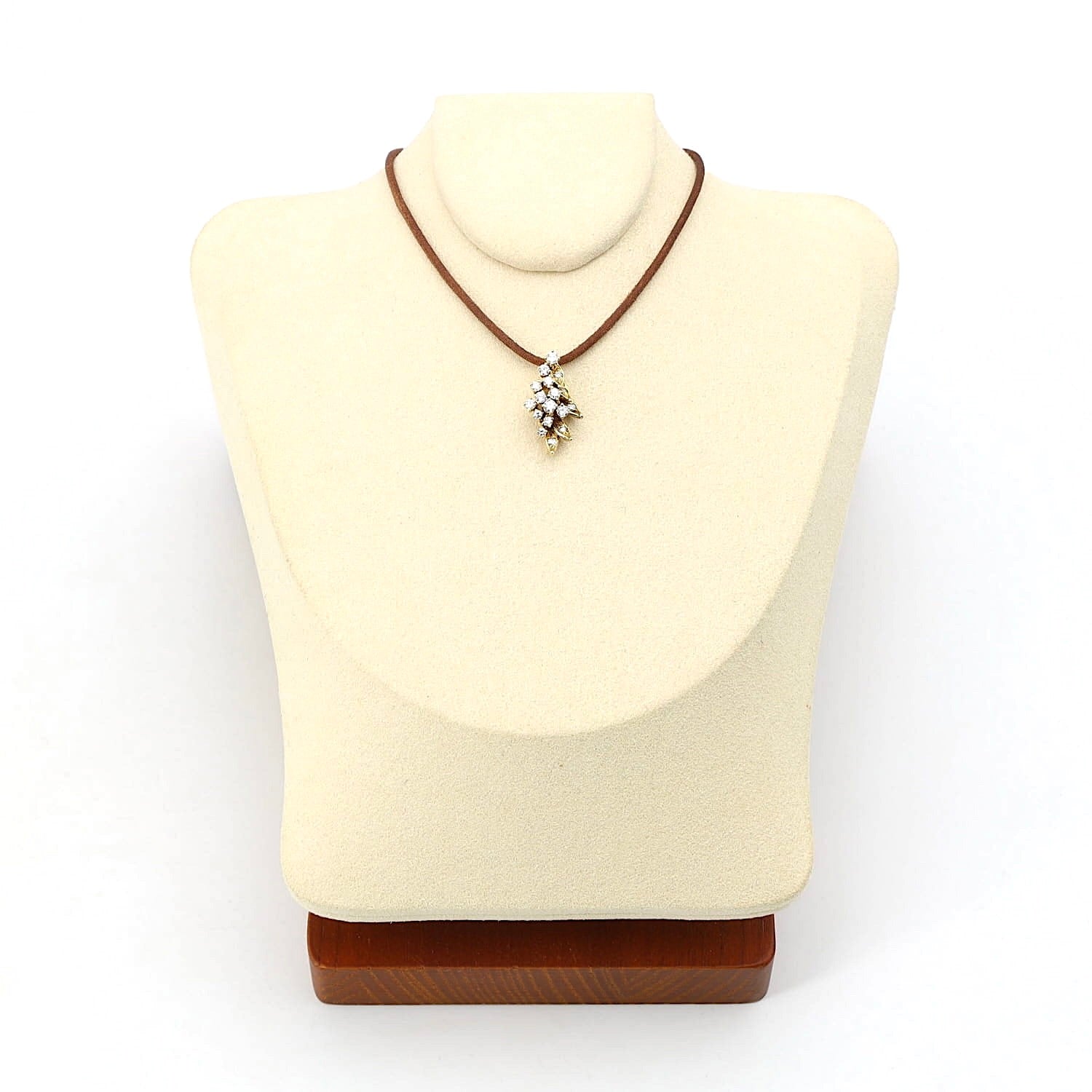 Pendant in 585 yellow gold with brilliants and diamonds, on the bust