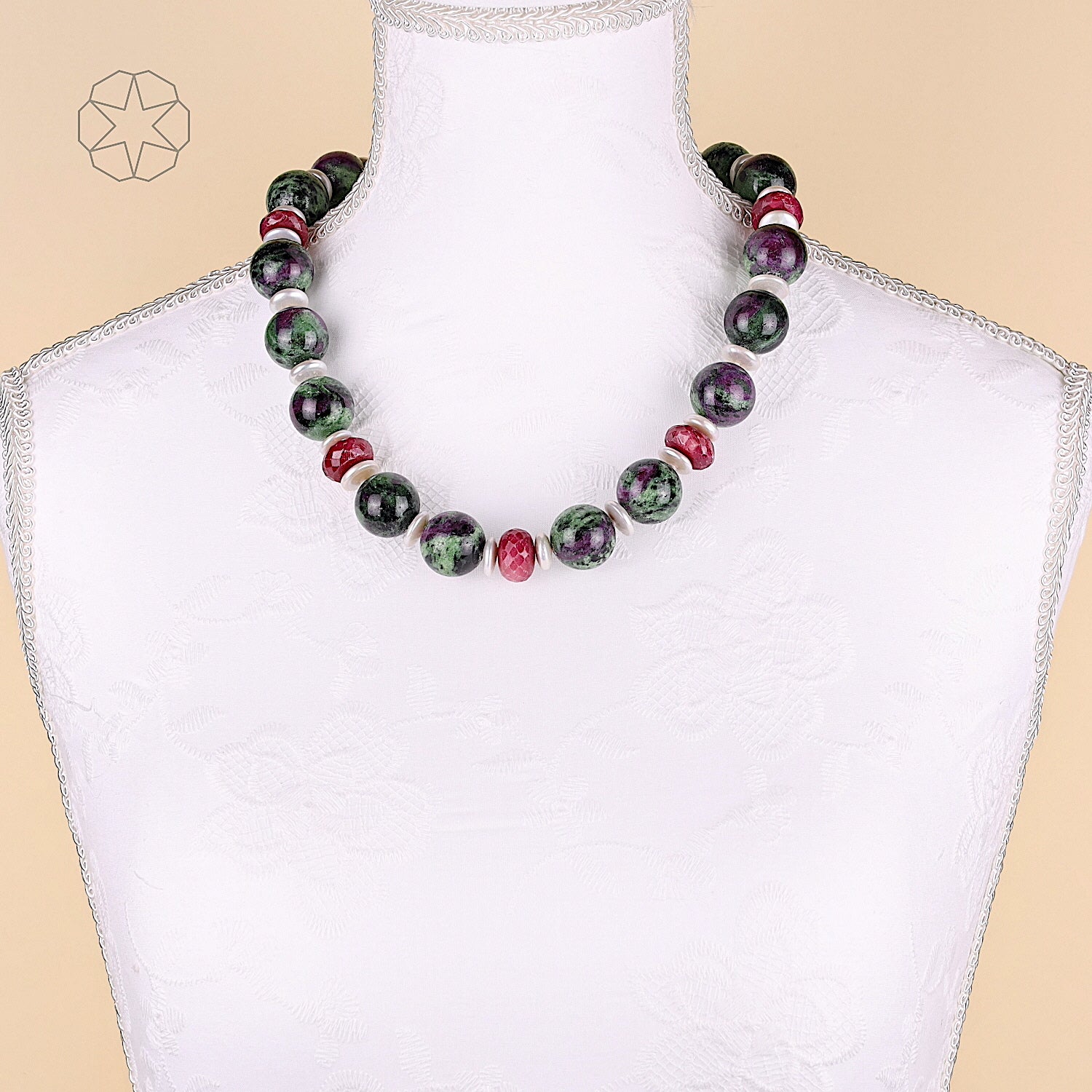 Gemstone necklace made of anyolite, Ruby and cultured pearl, on the bust