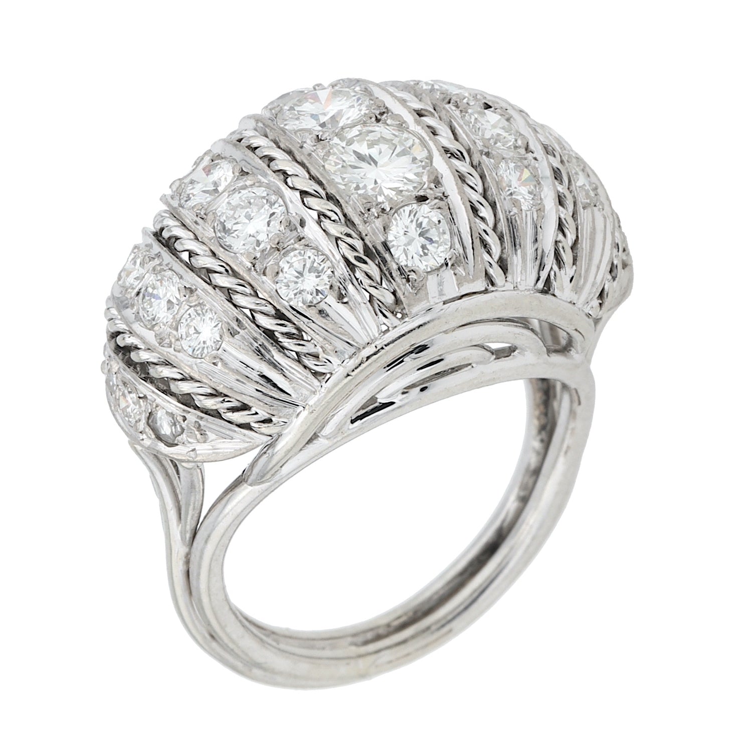 Ring in 585 white gold with brilliants and diamonds, standing