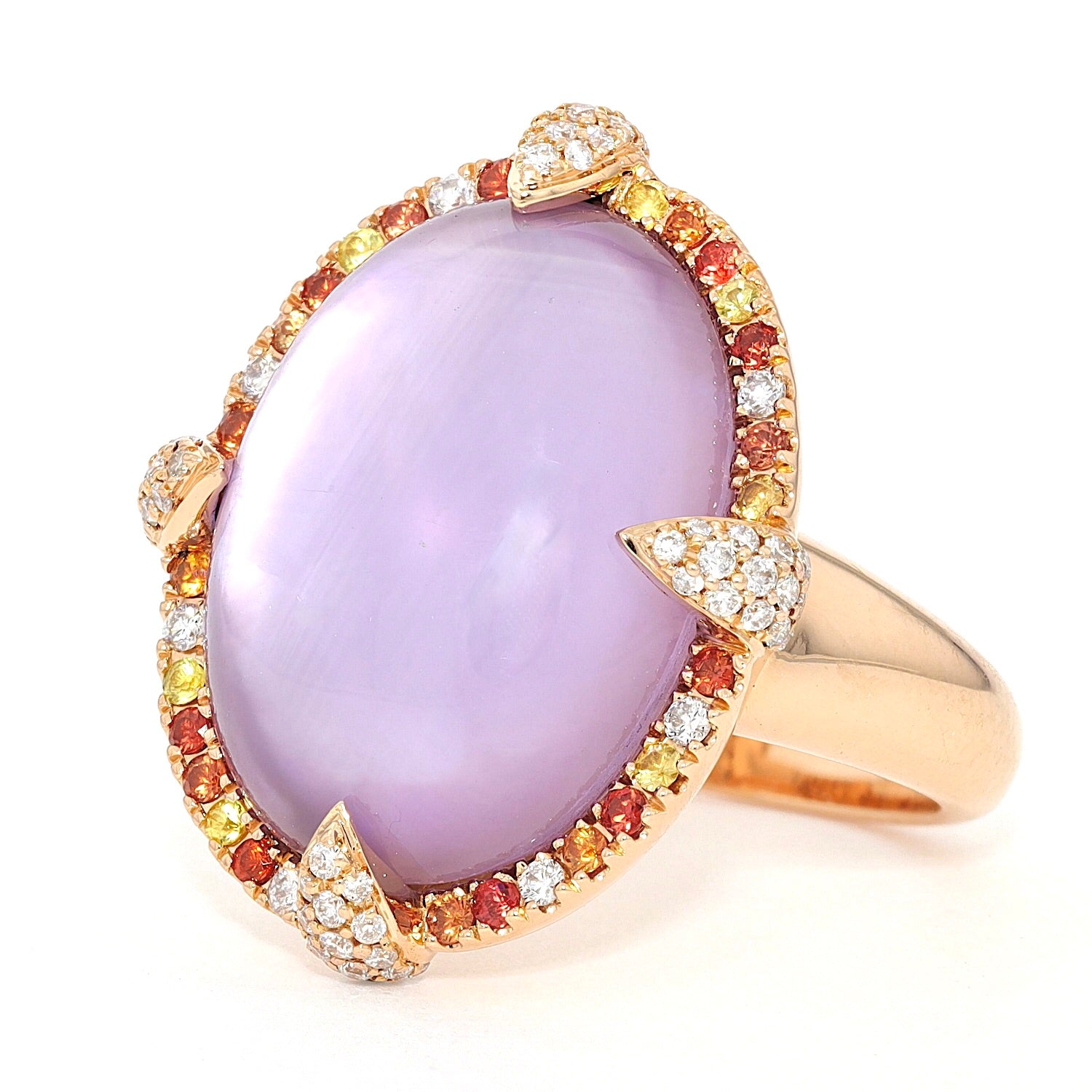 Ring in 750 yellow gold with an amethyst and brilliants, turned horizontally to the left