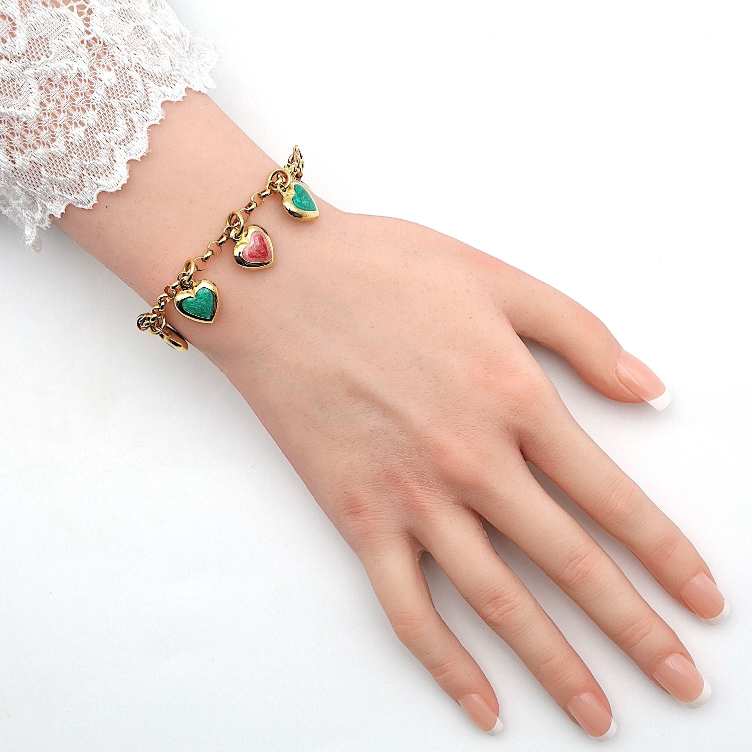 Bracelet in 750 yellow gold with colorful enamel, on the arm