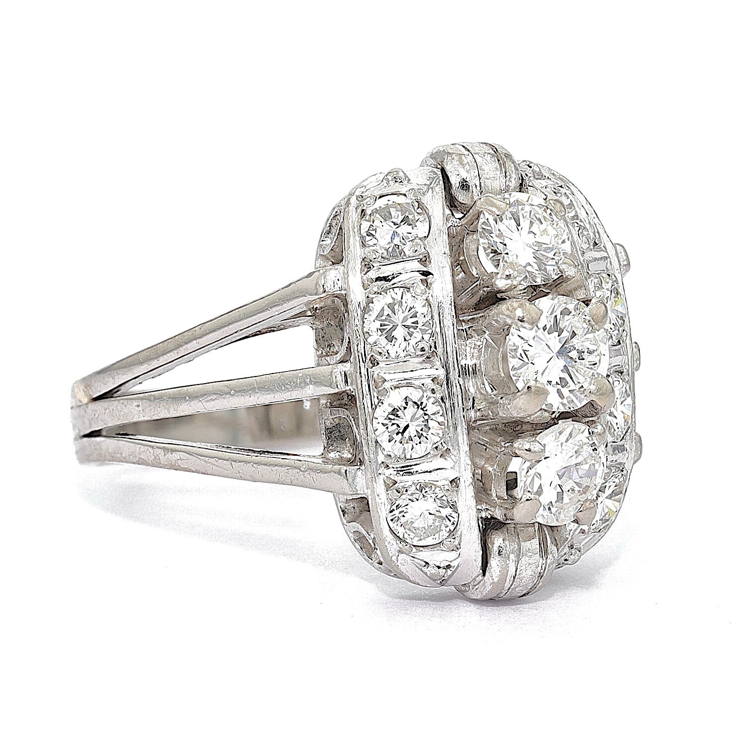 Vintage ring in 750 white gold with brilliants, total approx. 1.25 ct, turned horizontally to the right