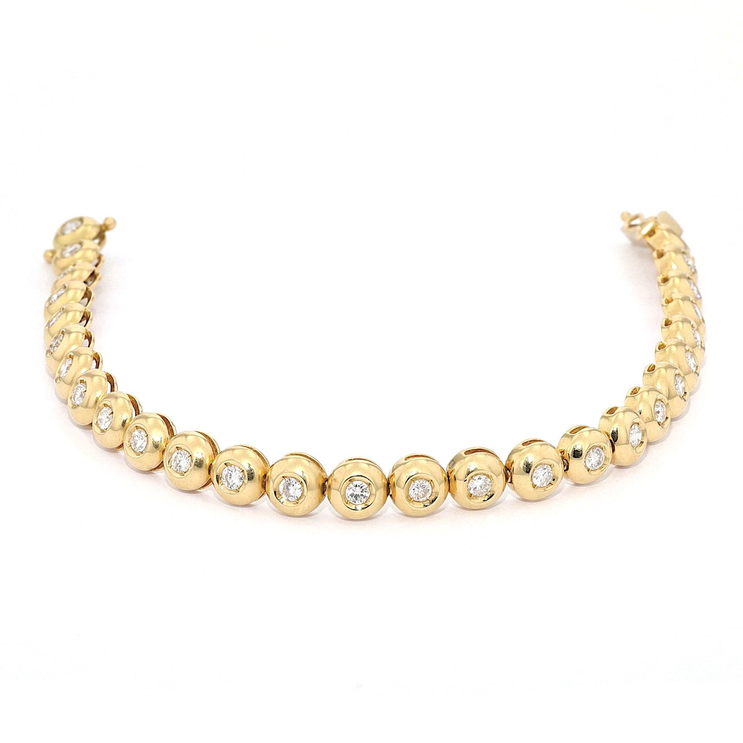 Bracelet in 750 yellow gold with a total of. approx. 1.75 ct, lying open top view