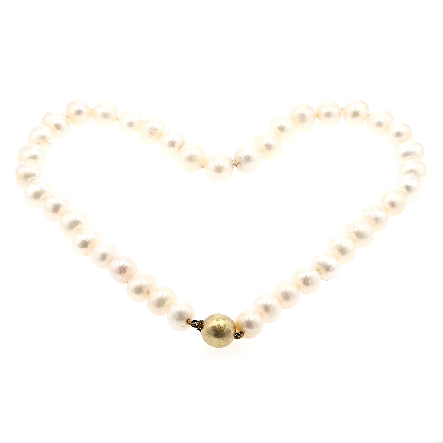 Cultured pearl necklace with a lock in 585 yellow gold, horizontal Top view 1