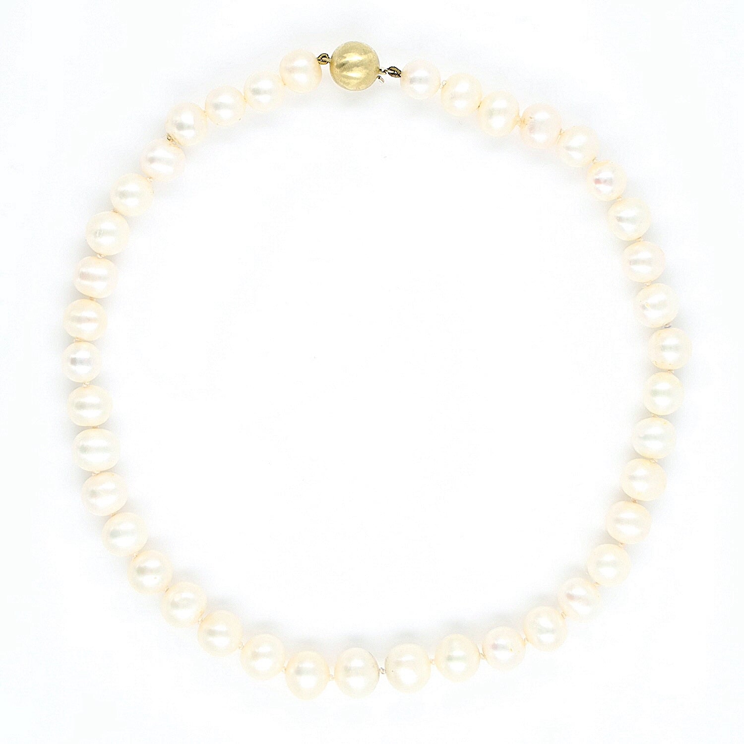 Cultured pearl necklace with a lock in 585 yellow gold, horizontal Top view 2