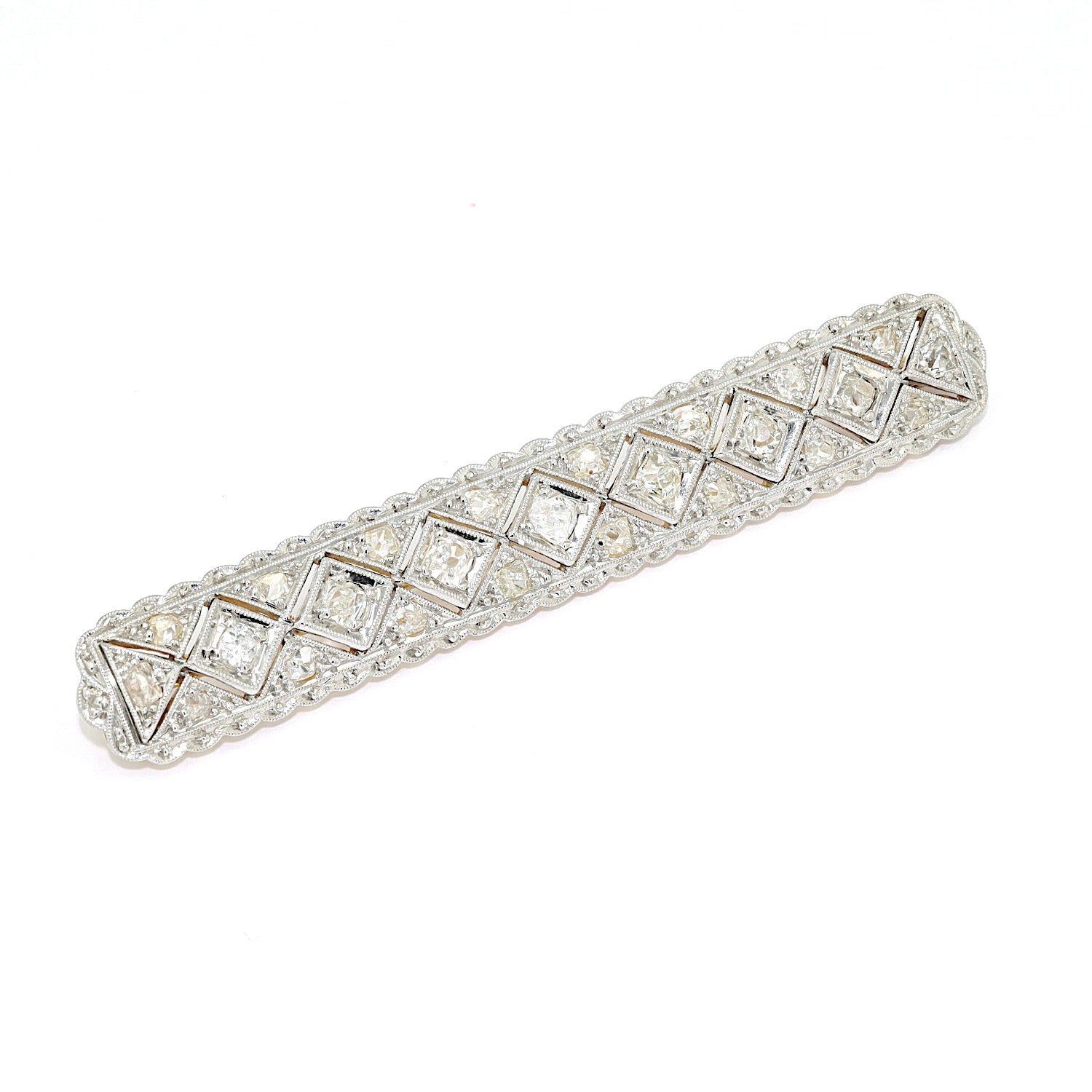 Art Deco bar brooch in 585 yellow gold, platinum-plated with diamonds, turned horizontally to the right