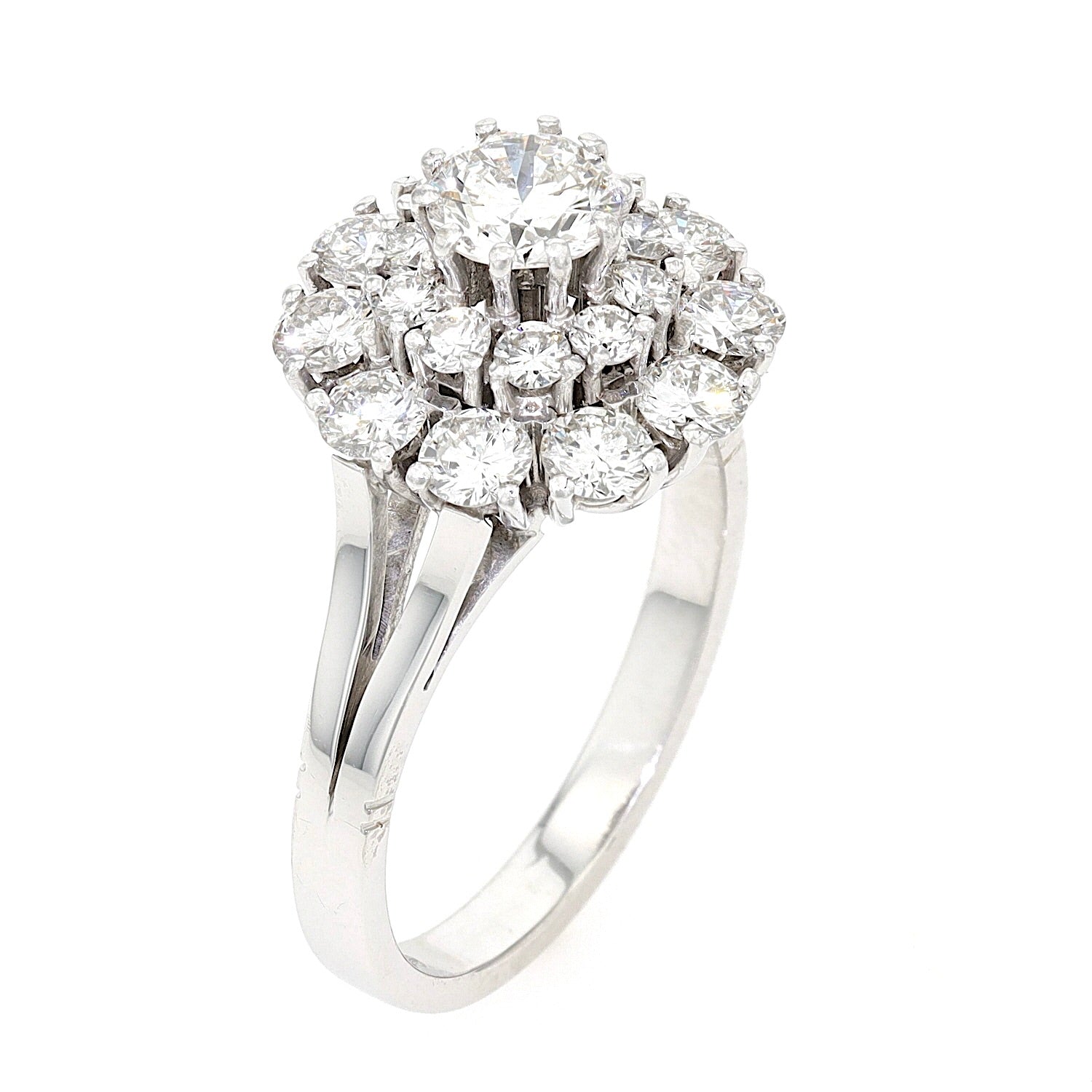 Ring in 750 white gold with brilliants, total approx. 2 ct, standing