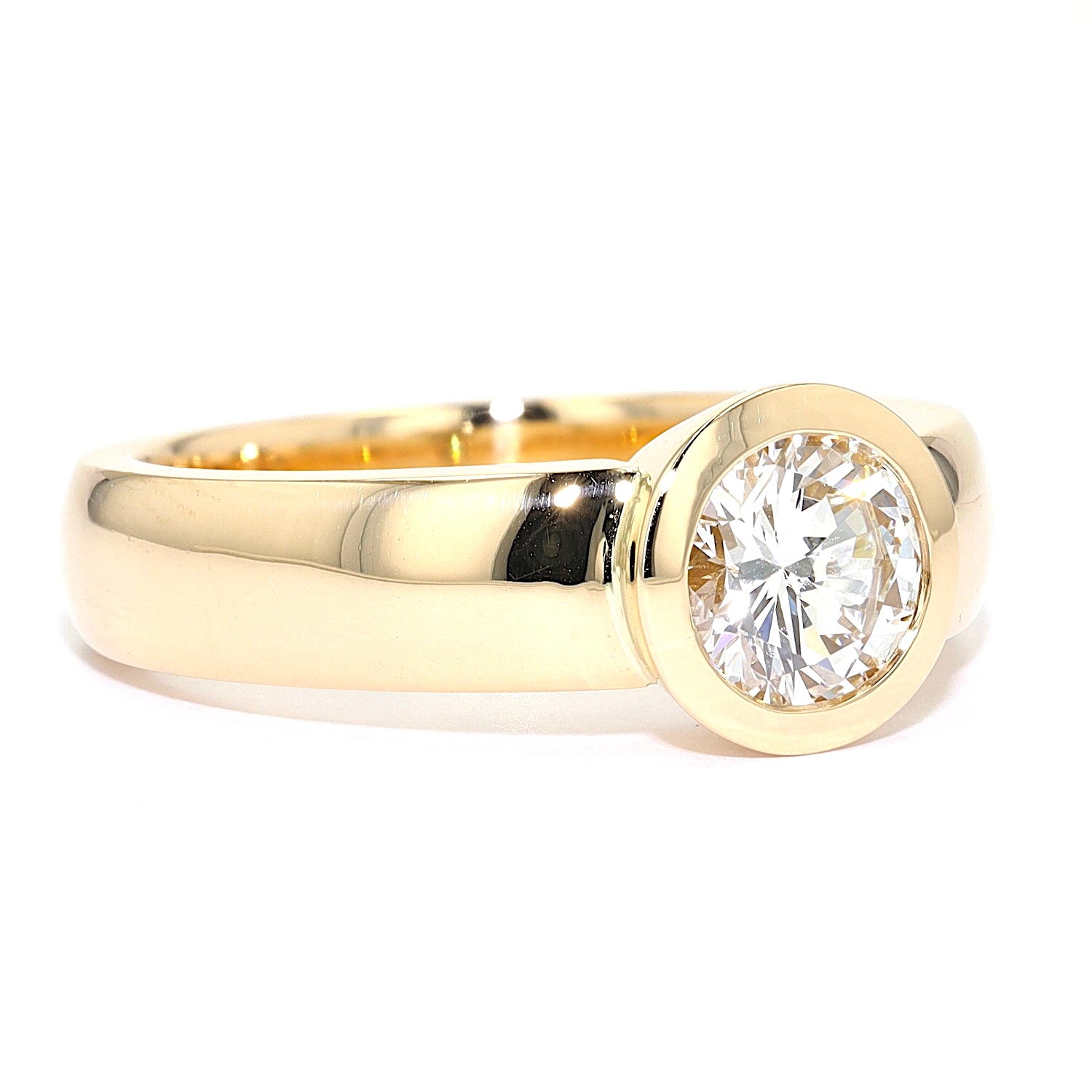 Ring by Willer in 750 rose gold with a brilliants, approx. 1.1 ct, turned horizontally to the right