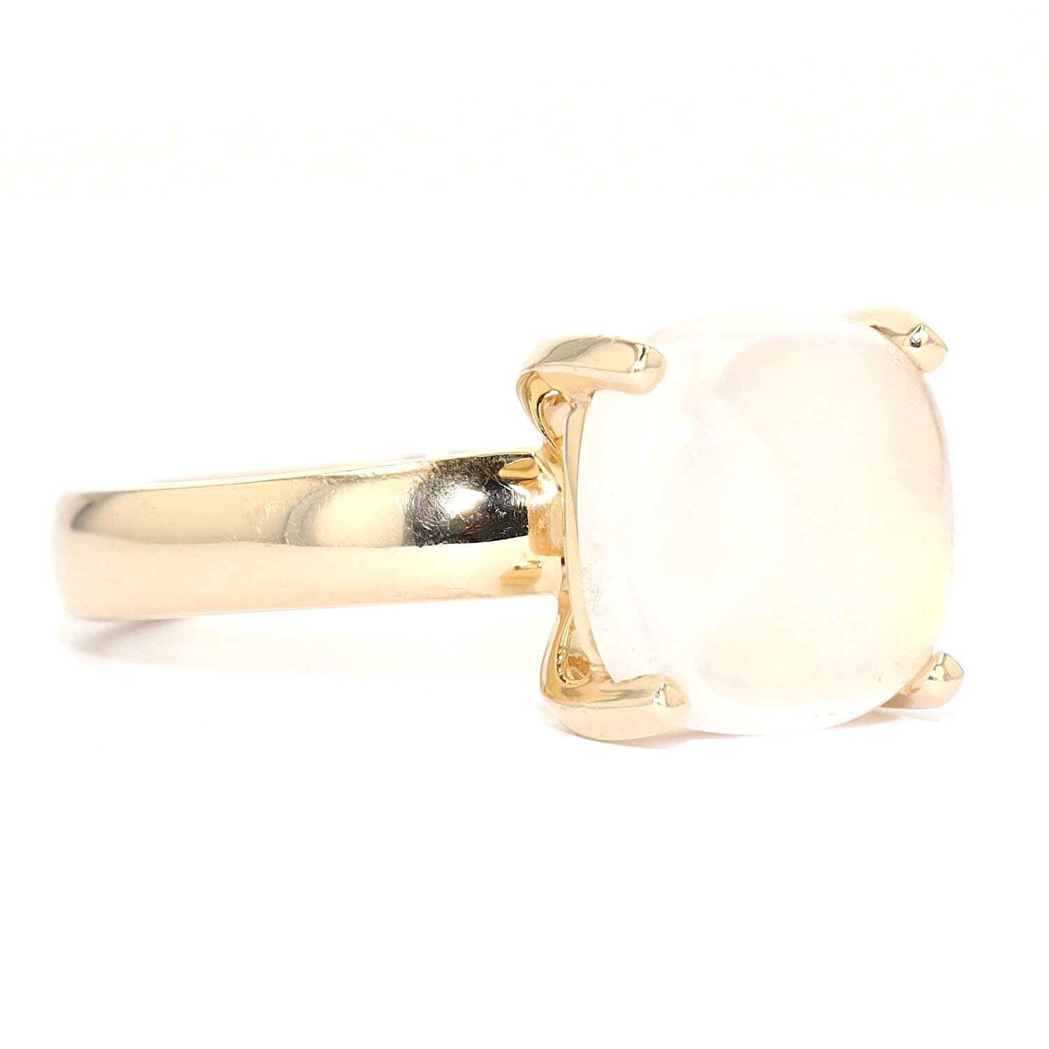 Toni Gard ring in 585 yellow gold with a rock crystal, turned horizontally to the right