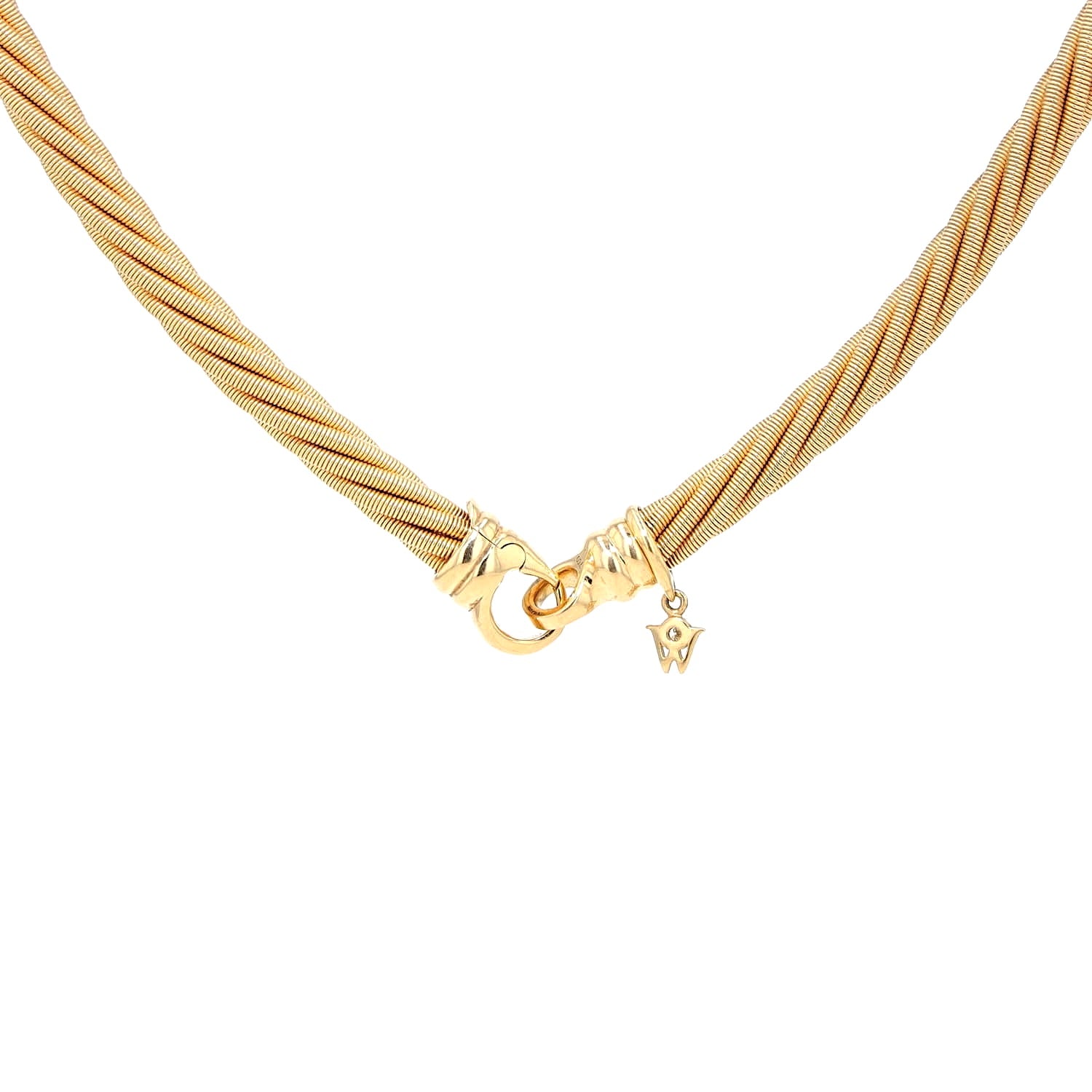 Wellendorff "Prinzesse" necklace in 750 yellow gold, hanging frontally close with lock 