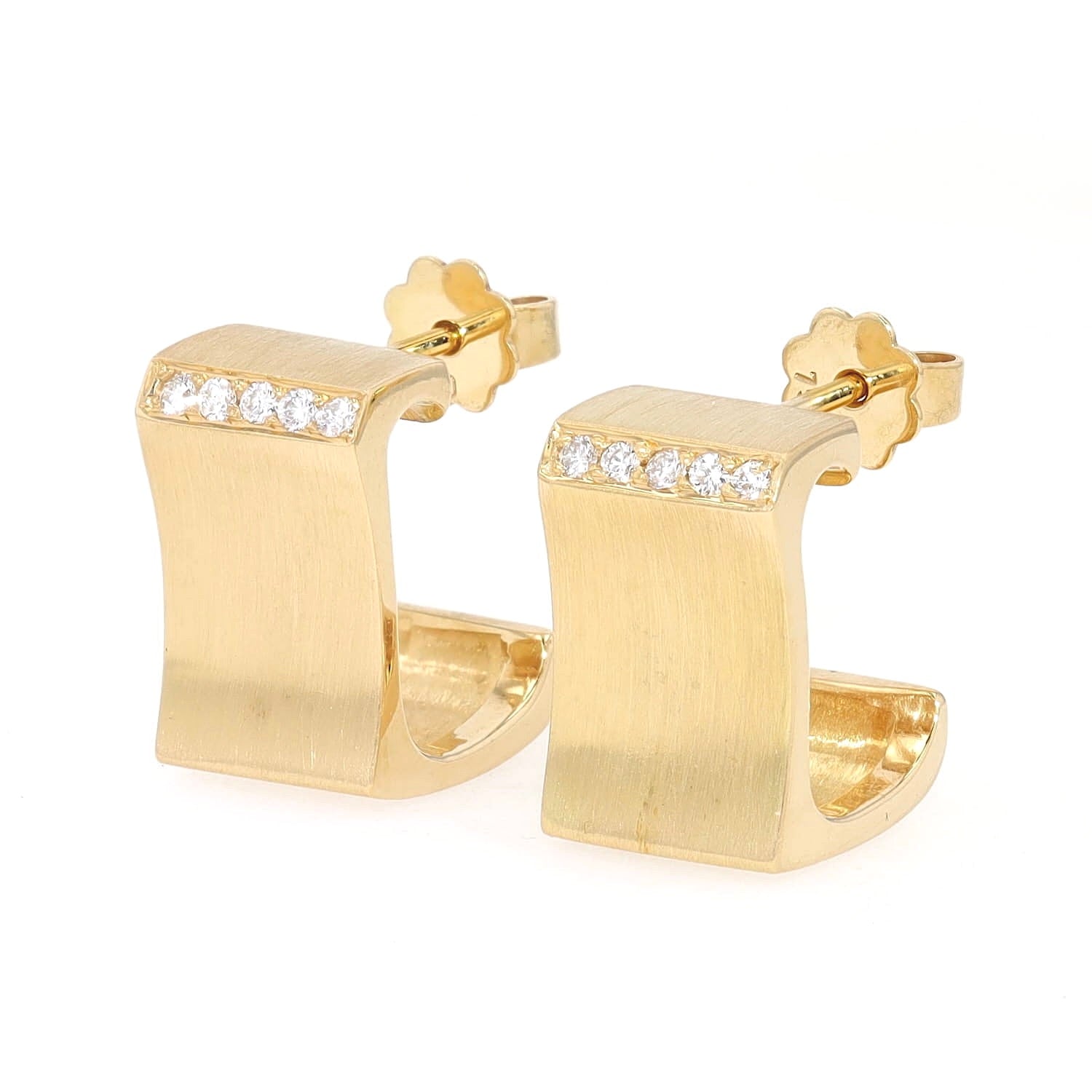 Stud earrings in 750 yellow gold with brilliants, turned to the right in a standing position