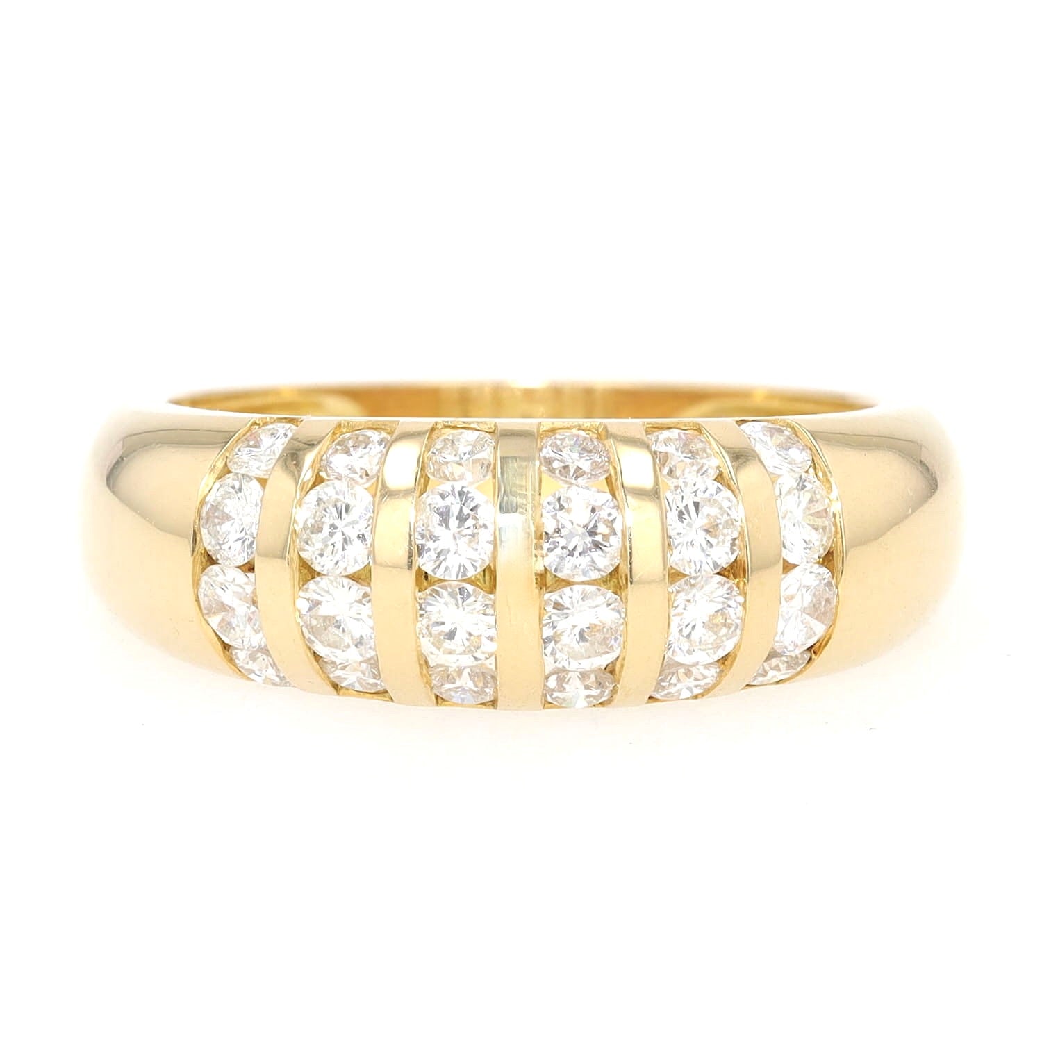 Ring in 750 yellow gold with approx. 0.90 ct brilliants, lying frontal