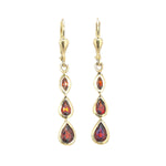 Earrings in 375 yellow gold with garnets, hanging frontal