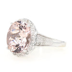 Ring in 585 white gold with a morganite and diamonds, horizontally turned to the left